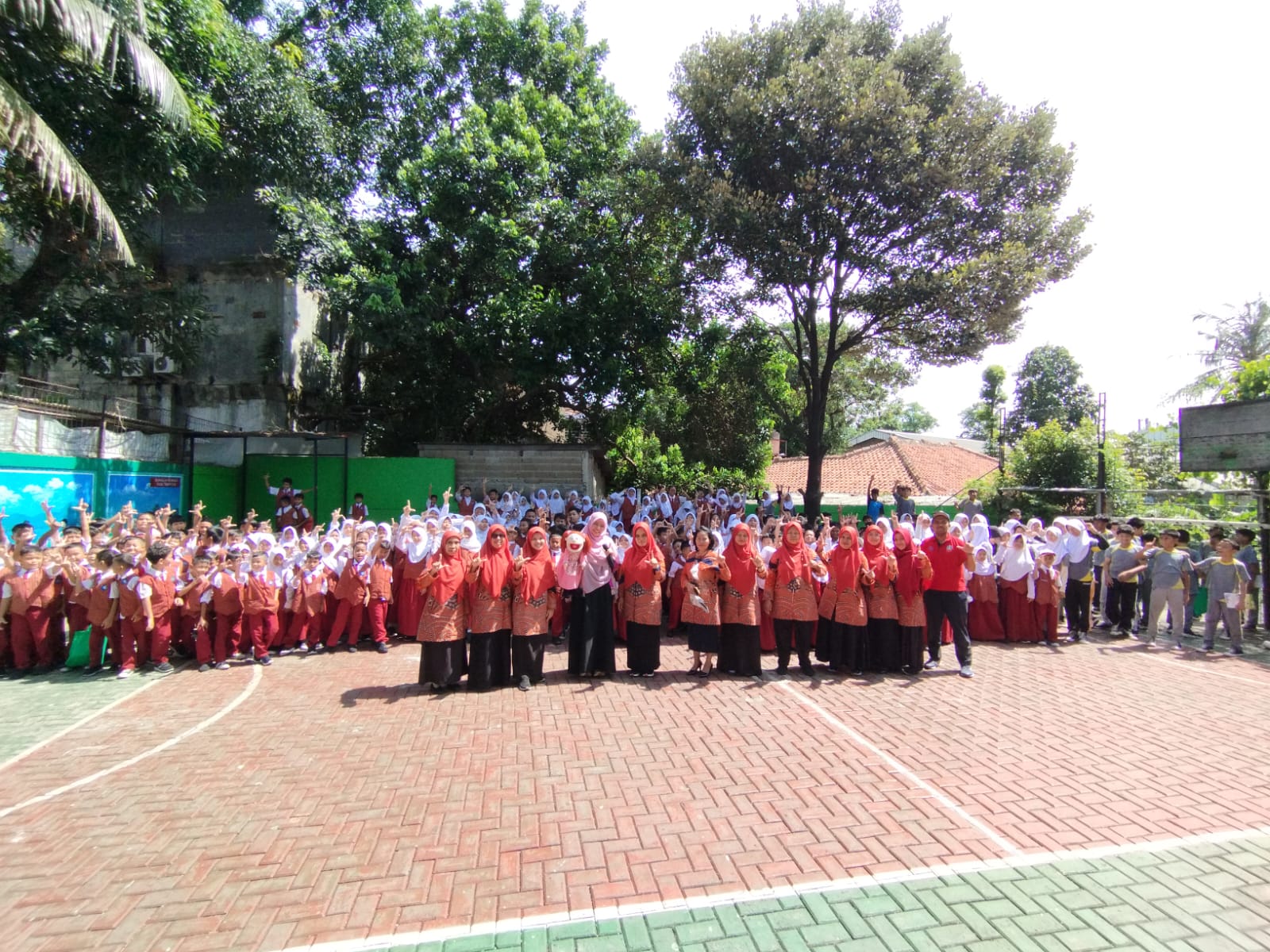 Wisata LiterAsyik Ke SDN Ciracas 05